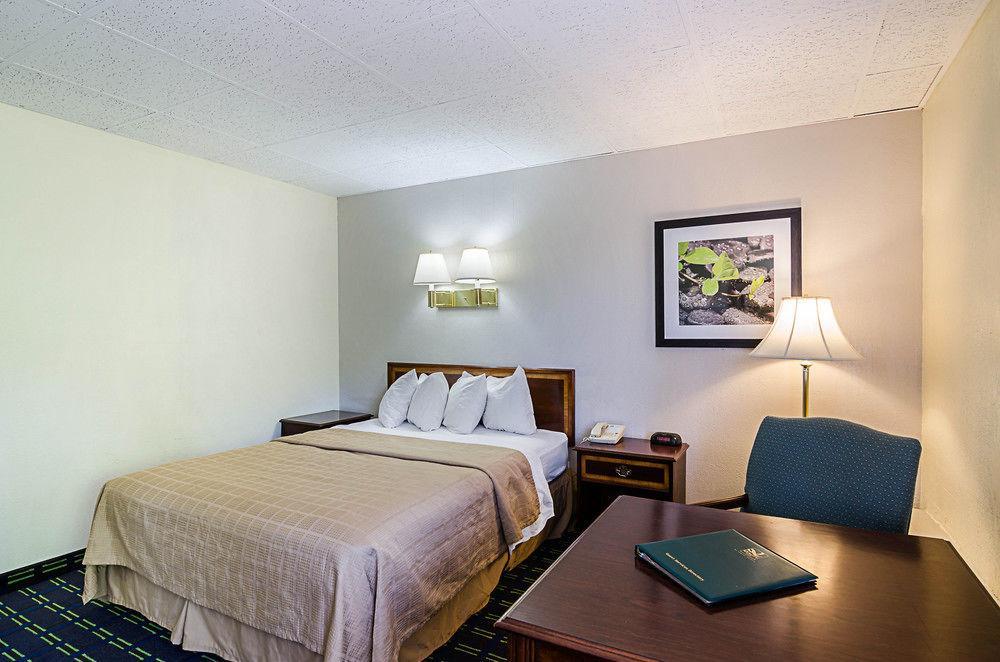 Quality Inn Waynesboro - Skyline Drive Exterior photo