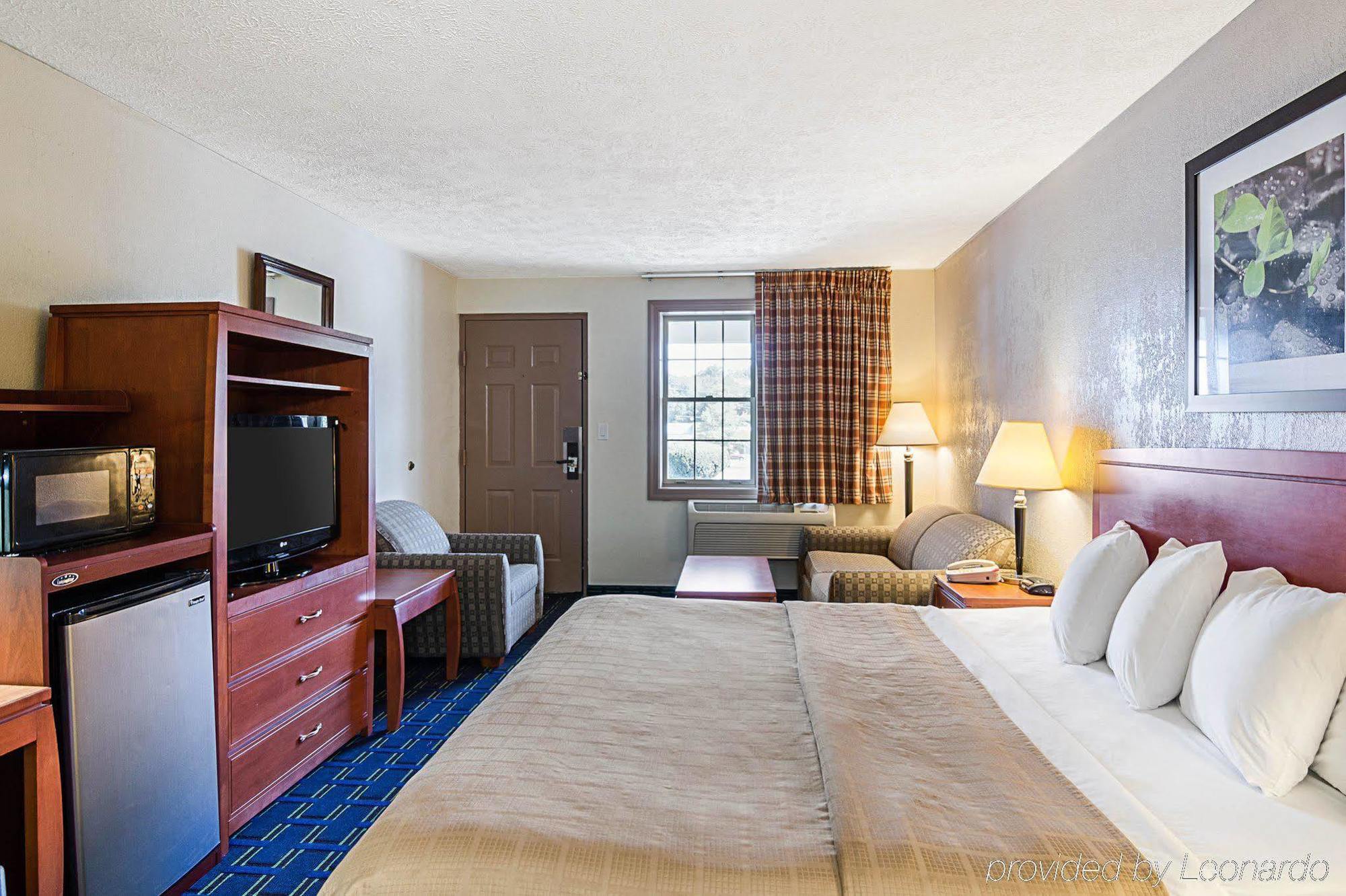 Quality Inn Waynesboro - Skyline Drive Exterior photo