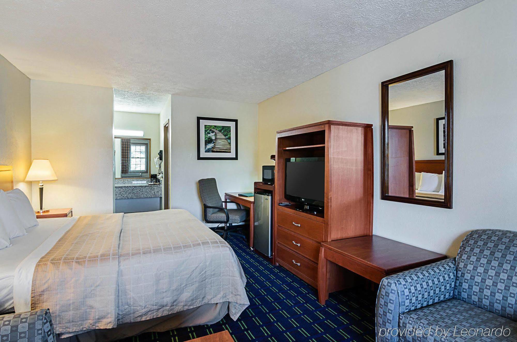 Quality Inn Waynesboro - Skyline Drive Exterior photo
