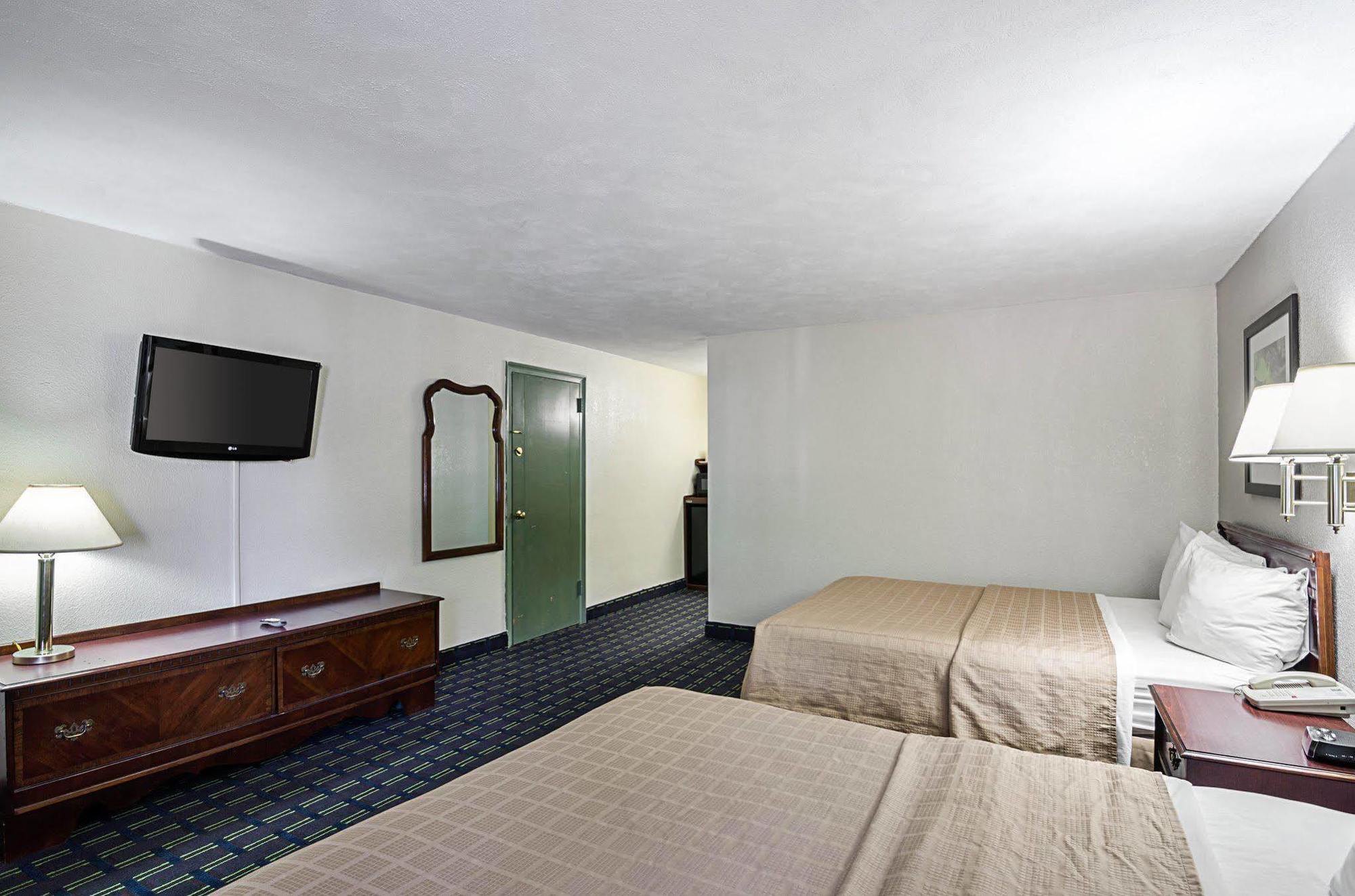 Quality Inn Waynesboro - Skyline Drive Exterior photo