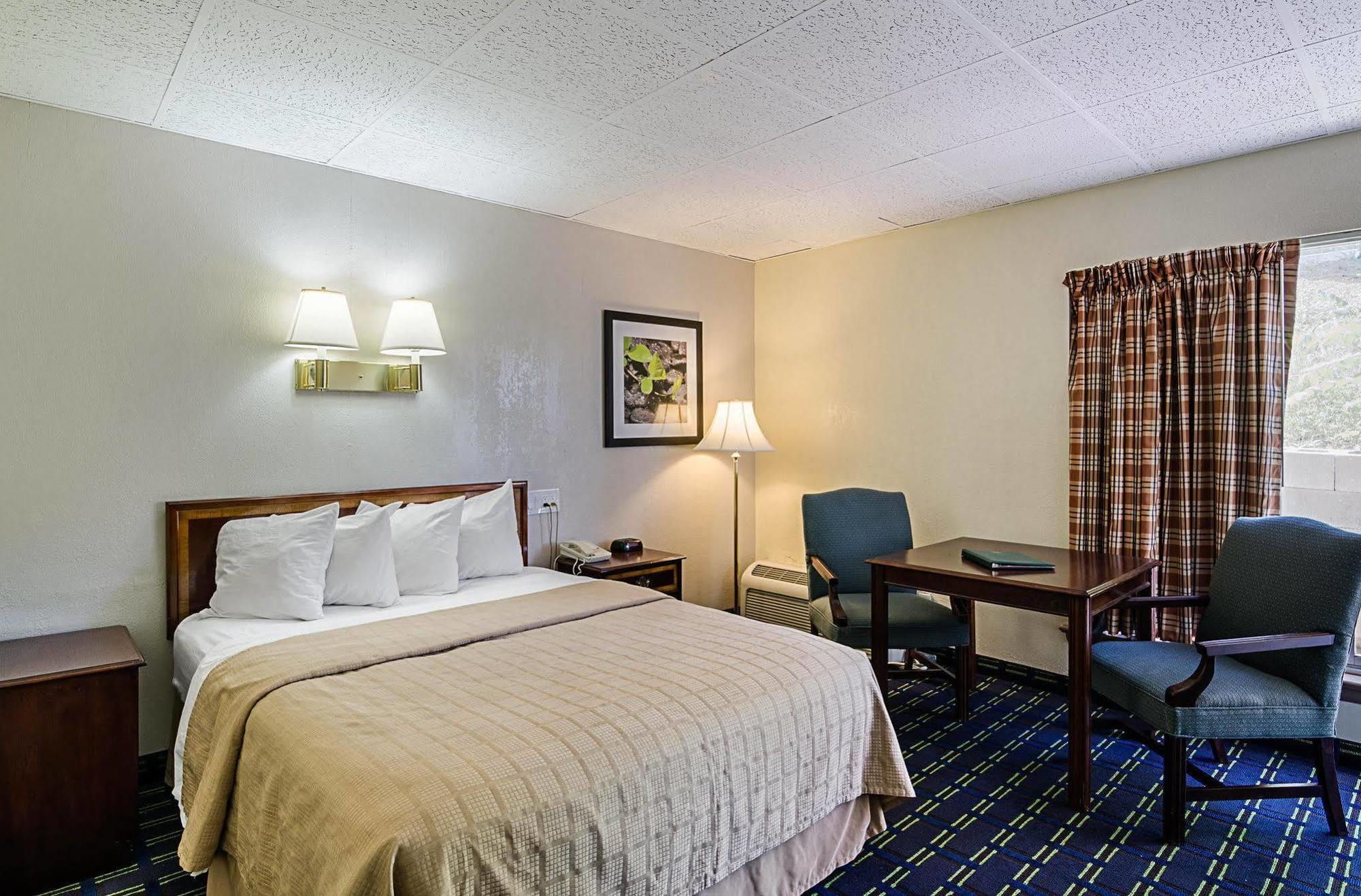 Quality Inn Waynesboro - Skyline Drive Exterior photo